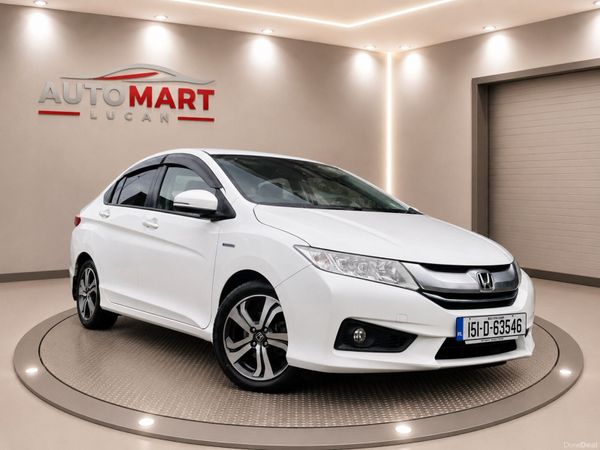 Honda Grace Saloon, Petrol Hybrid, 2015, White