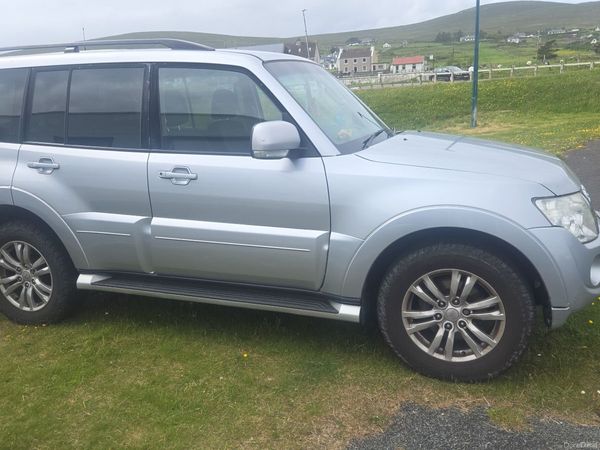 Mitsubishi Pajero SUV, Diesel, 2015, Silver