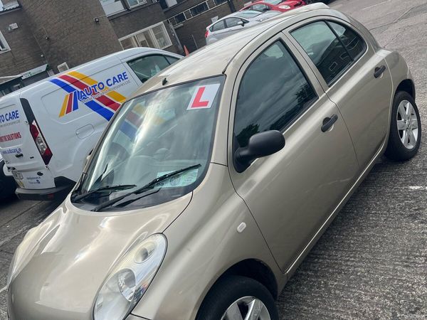 Nissan Micra Hatchback, Petrol, 2004, Gold