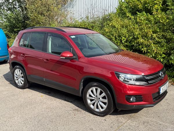 Volkswagen Tiguan SUV, Diesel, 2014, Red