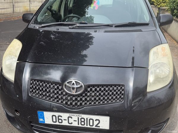 Toyota Yaris Hatchback, Petrol, 2006, Black