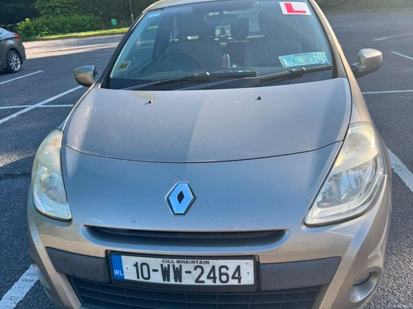 Renault Clio Hatchback, Ethanol Petrol, 2010, Gold