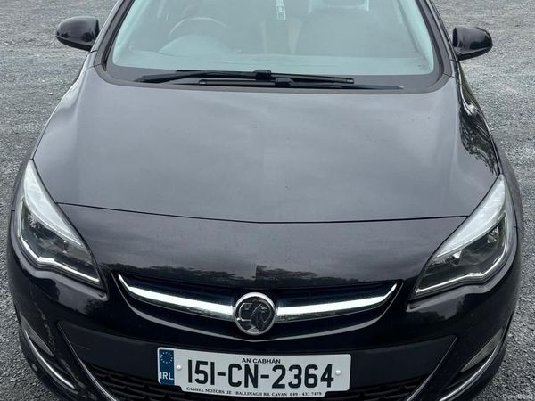 Vauxhall Astra Hatchback, Petrol, 2015, Black
