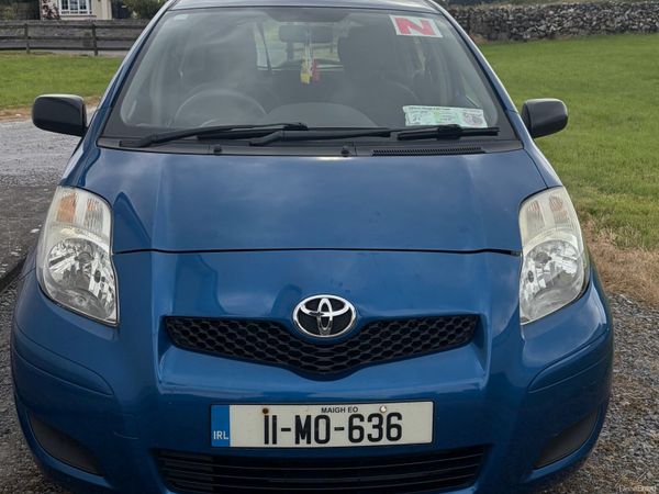 Toyota Yaris Hatchback, Petrol, 2011, Blue
