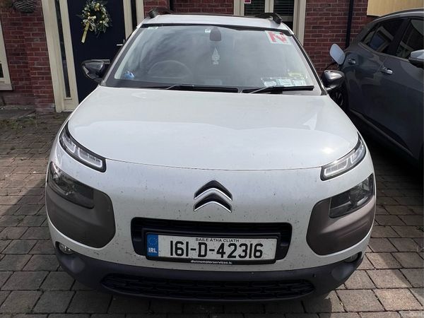 Citroen C4 Cactus Hatchback, Petrol, 2016, White