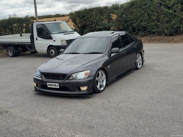 Lexus IS Saloon, Petrol, 2001, Silver
