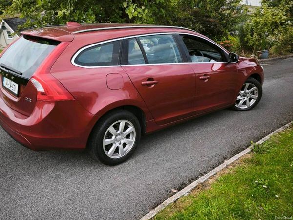 Volvo V60 Estate, Diesel, 2014, Red