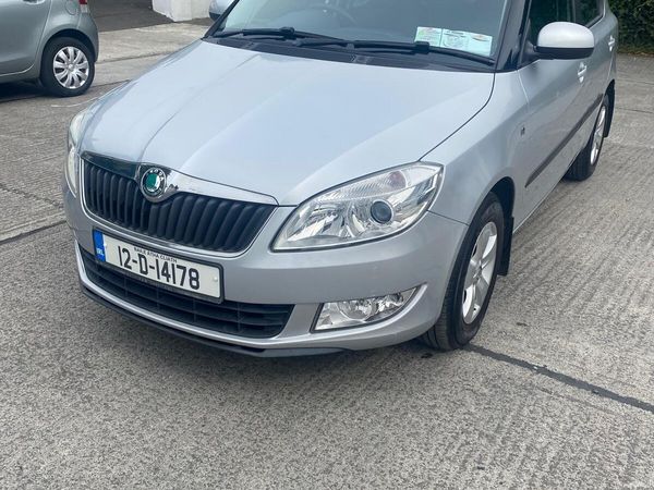 Skoda Fabia Hatchback, Petrol, 2012, Silver