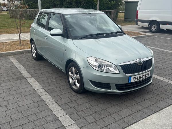 Skoda Fabia Hatchback, Petrol, 2010, Green