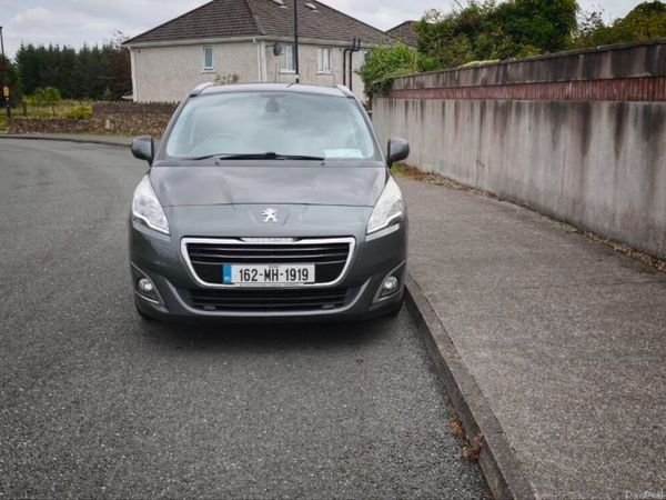 Peugeot 5008 MPV, Diesel, 2016, Grey