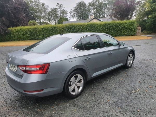 Skoda Superb Hatchback, Diesel, 2016, Grey