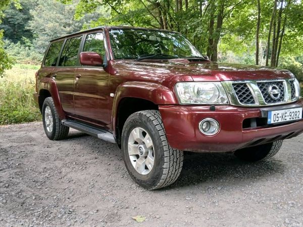 Nissan Patrol SUV, Diesel, 2005, Red