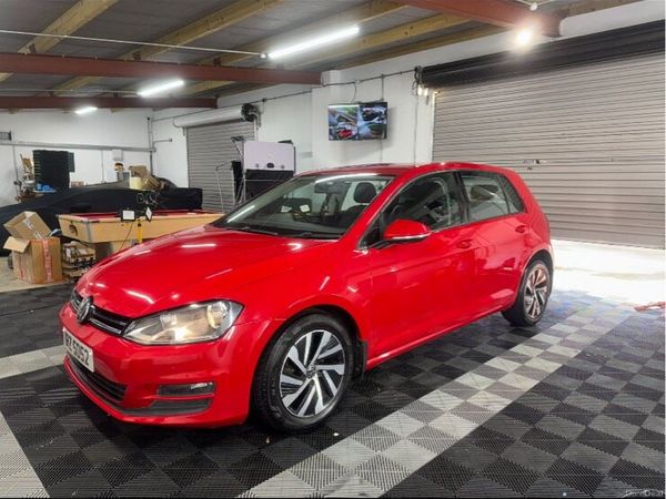 Volkswagen Golf Hatchback, Diesel, 2014, Red