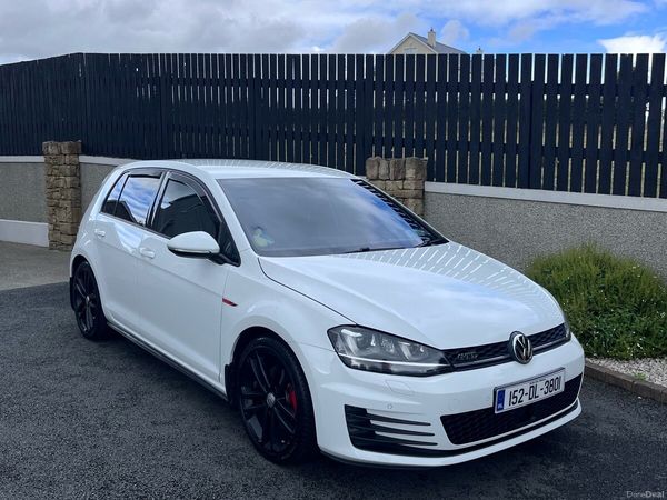 Volkswagen Golf Hatchback, Diesel, 2015, White