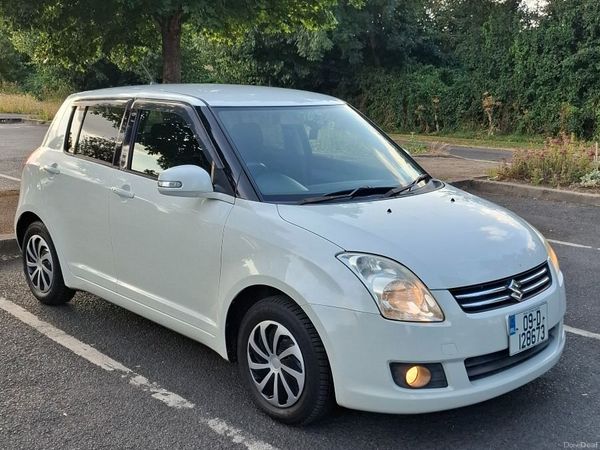 Suzuki Swift Hatchback, Petrol, 2009, White