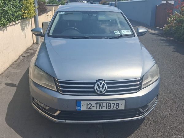 Volkswagen Passat Saloon, Diesel, 2012, Grey
