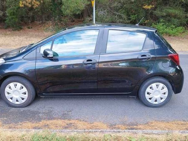 Toyota Yaris Hatchback, Petrol, 2016, Black
