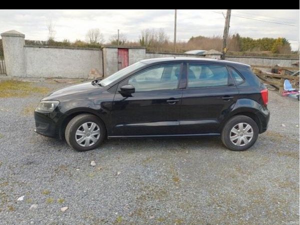 Volkswagen Polo Hatchback, Petrol, 2010, Black