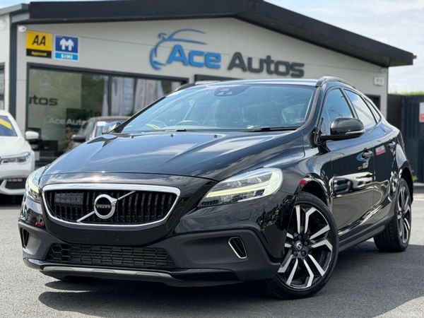 Volvo V40 Hatchback, Diesel, 2018, Black