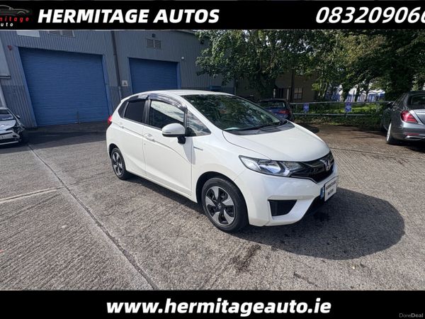 Honda Fit Hatchback, Petrol Hybrid, 2016, White