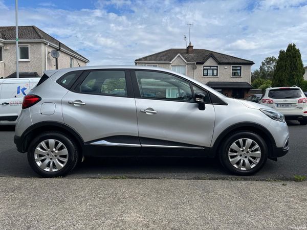 Renault Captur Hatchback, Diesel, 2017, Silver