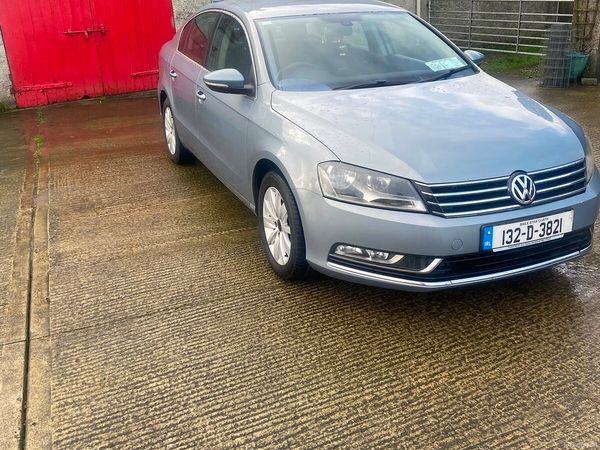 Volkswagen Passat Saloon, Diesel, 2013, Grey