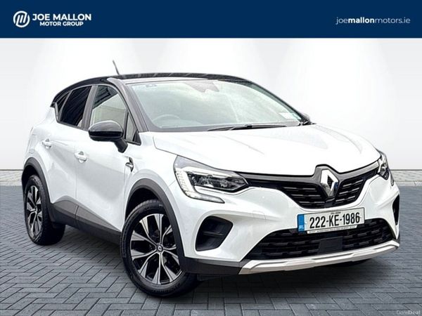 Renault Captur Hatchback, Petrol, 2022, White