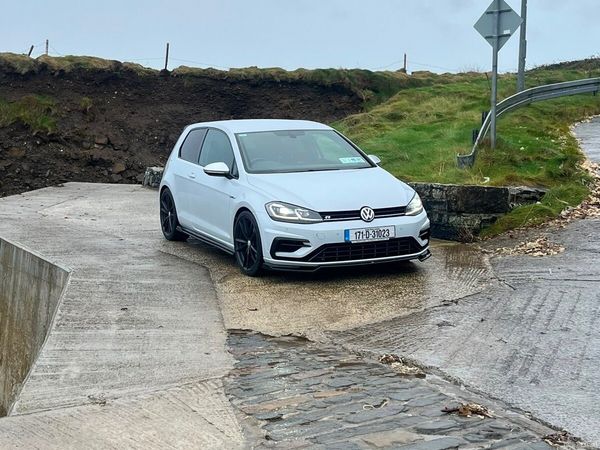 Volkswagen Golf Estate, Petrol, 2017, White