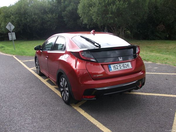 Honda Civic Hatchback, Petrol, 2015, Red