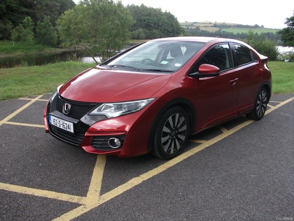 Honda Civic Hatchback, Petrol, 2015, Red