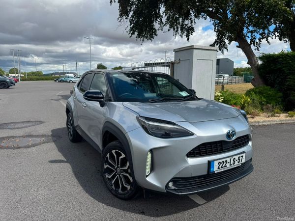 Toyota Yaris Cross Hatchback, Petrol Hybrid, 2022, Grey