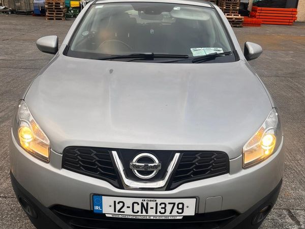 Nissan Qashqai Hatchback, Diesel, 2012, Silver