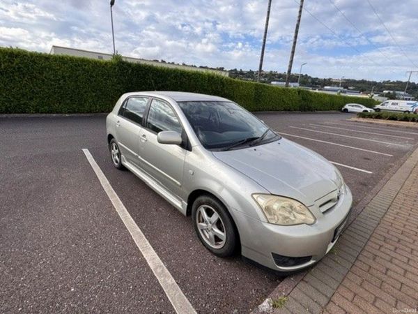 Toyota Corolla Hatchback, Petrol, 2005, Silver
