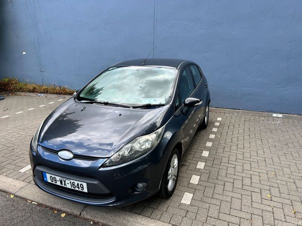 Ford Fiesta Hatchback, Petrol, 2009, Grey
