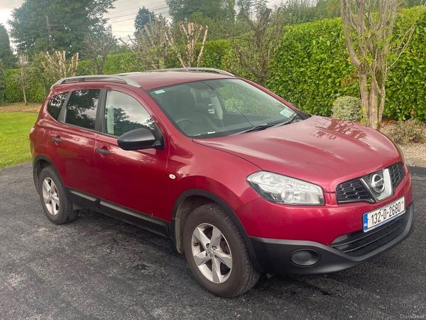 Nissan Qashqai+2 MPV, Diesel, 2013, Red