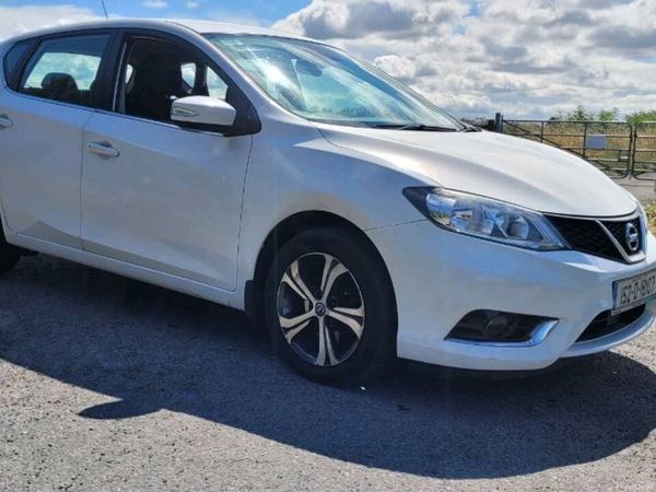 Nissan Pulsar Hatchback, Petrol, 2015, White