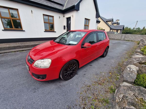 Volkswagen Golf Hatchback, Petrol, 2007, Red