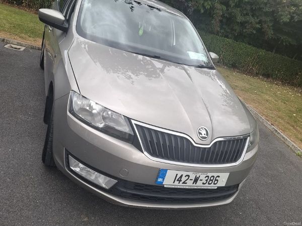 Skoda Rapid Saloon, Petrol, 2014, Beige