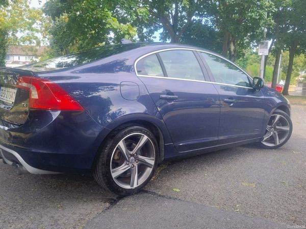 Volvo S60 Saloon, Petrol, 2013, Blue