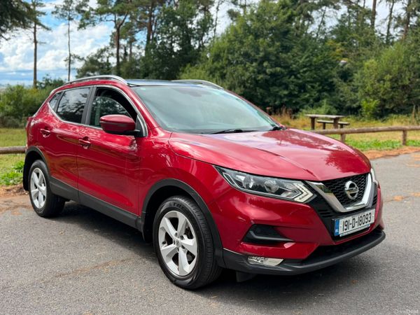 Nissan Qashqai MPV, Diesel, 2019, Red