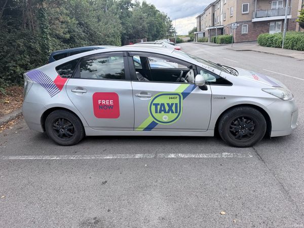 Toyota Prius Hatchback, Petrol Hybrid, 2015, Silver