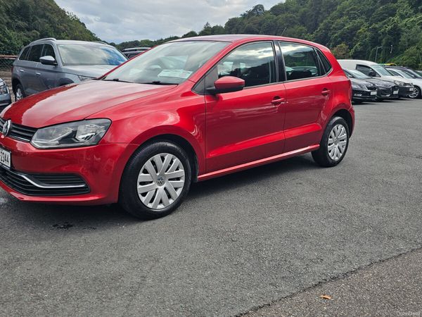 Volkswagen Polo Hatchback, Petrol, 2014, Red