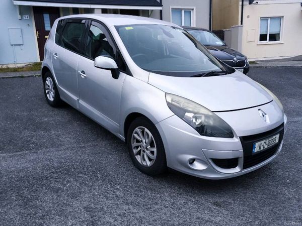 Renault Scenic MPV, Diesel, 2011, Silver
