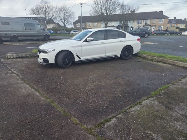 BMW 5-Series Saloon, Petrol Plug-in Hybrid, 2018, White