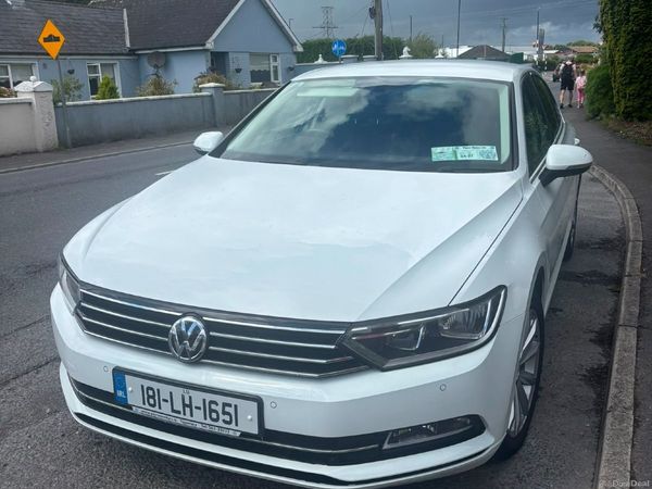 Volkswagen Passat Saloon, Diesel, 2018, White