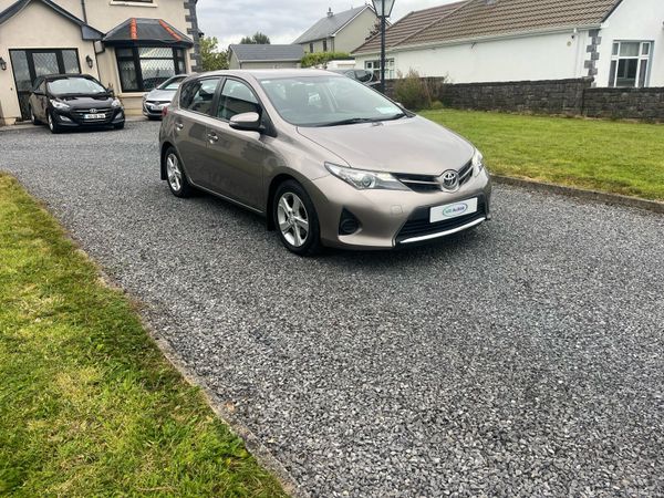 Toyota Auris MPV, Petrol, 2013, Bronze