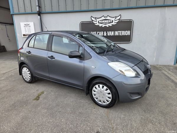 Toyota Yaris Hatchback, Petrol, 2009, Blue