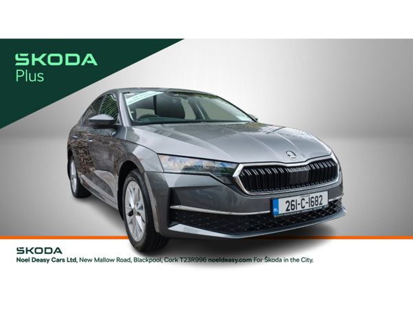 Skoda Octavia Hatchback, Petrol, 2026, Grey