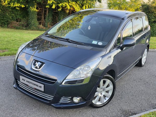 Peugeot 5008 MPV, Diesel, 2013, Blue