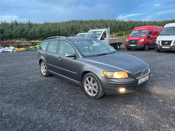 Volvo V50 Estate, Petrol, 2006, Grey
